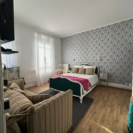 Maison Charmante *
