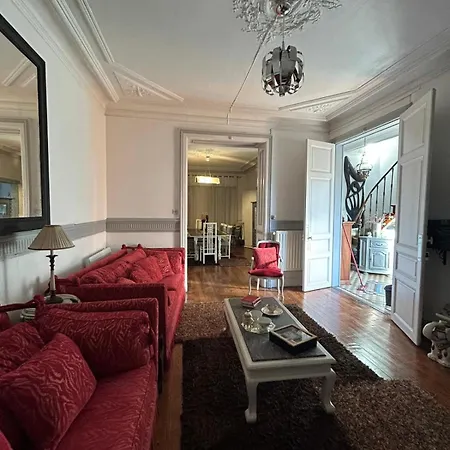 Maison Charmante Villa *